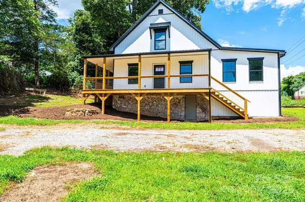 204 Hickory ST #A, Granite Falls, NC 28630