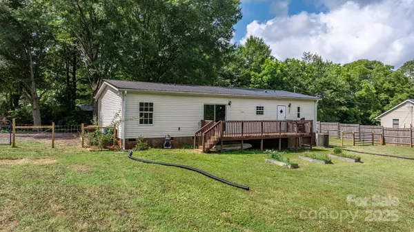 2220 Claremont RD, Newton, NC 28658