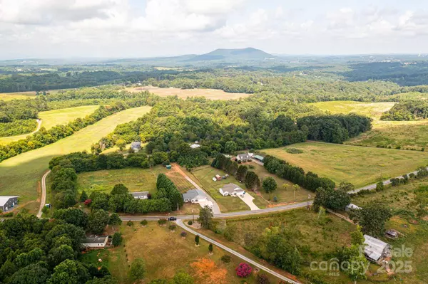 2169 Finger Bridge RD, Hickory, NC 28602