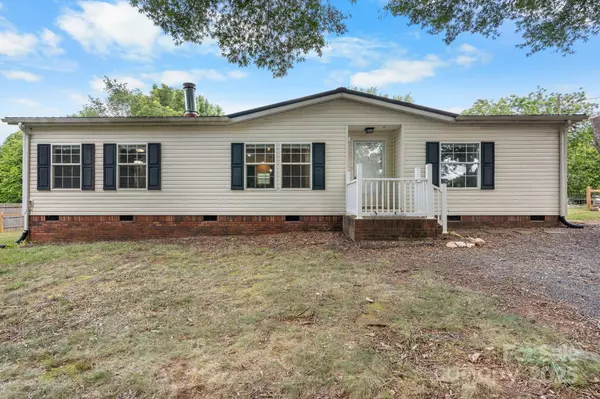 2220 Claremont RD, Newton, NC 28658