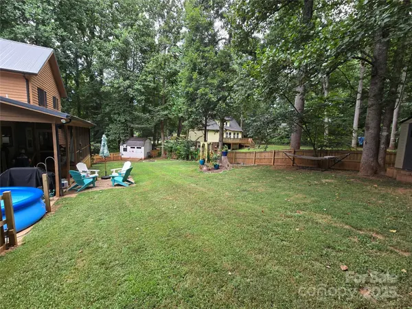 1100 Hidden Creek CT, Hickory, NC 28602