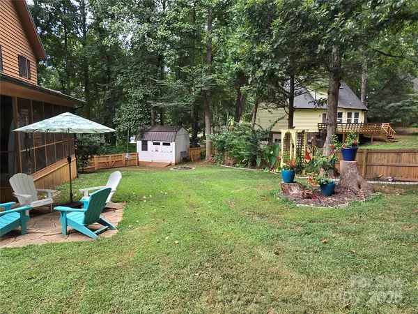 1100 Hidden Creek CT, Hickory, NC 28602