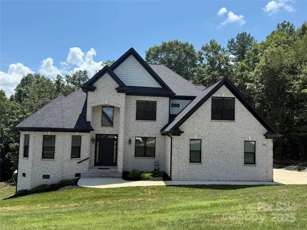 754 River Bend DR, Granite Falls, NC 28630