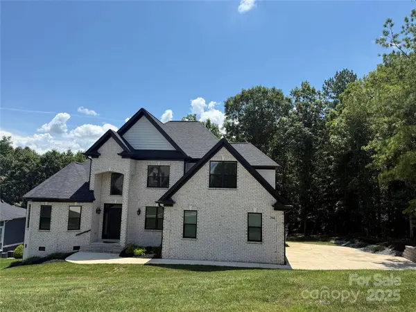 754 River Bend DR, Granite Falls, NC 28630