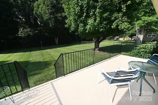 1740 23rd Avenue LN NE, Hickory, NC 28601