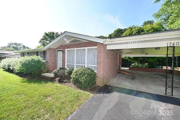 1740 23rd Avenue LN NE, Hickory, NC 28601