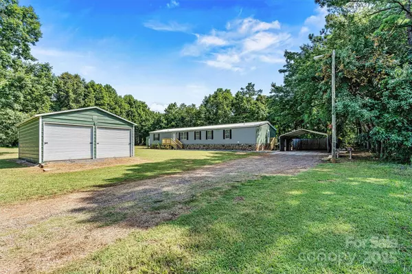 2800 N Brushwood CIR, Newton, NC 28658