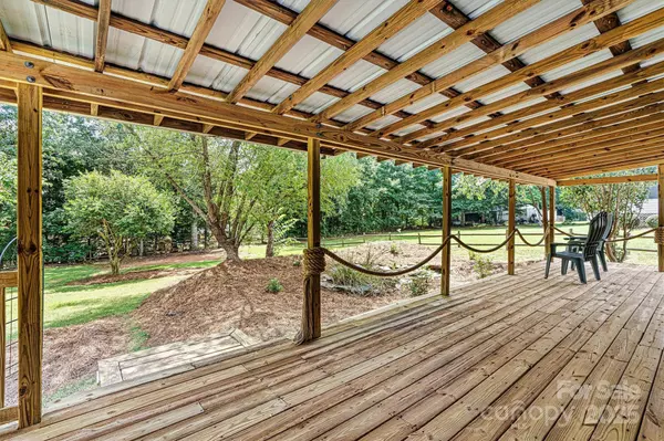 1328 32nd Street CT NE, Conover, NC 28613