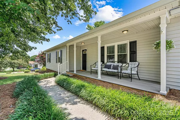 1328 32nd Street CT NE, Conover, NC 28613