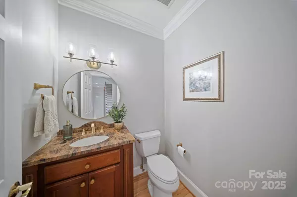 51 Players Ridge RD, Hickory, NC 28601