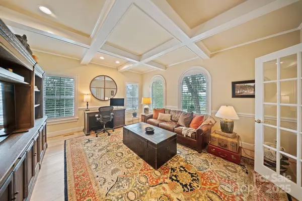 51 Players Ridge RD, Hickory, NC 28601