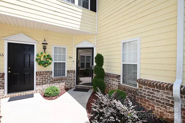 1384 21st AVE NE, Hickory, NC 28601