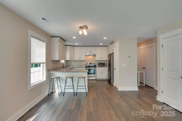 2661 N Ashe AVE, Newton, NC 28658