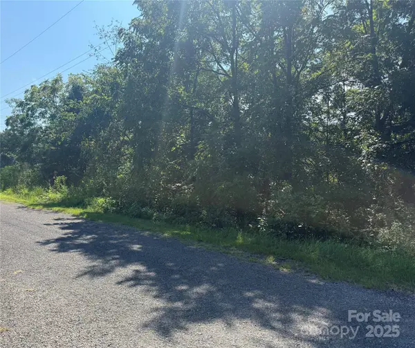 2732 Cotton Mill ST, Connelly Springs, NC 28612