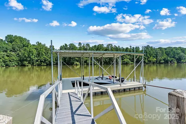 209 Catawba AVE, Hickory, NC 28601