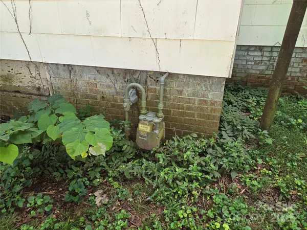 2320 N Stewart AVE, Newton, NC 28658