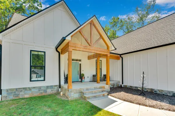 2754 Emperor ST, Claremont, NC 28610