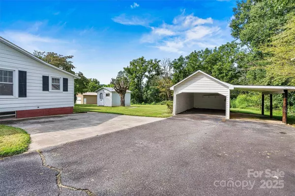 1030 Enola RD, Morganton, NC 28655