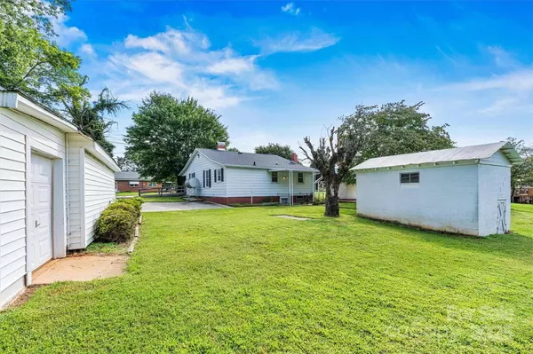 1030 Enola RD, Morganton, NC 28655