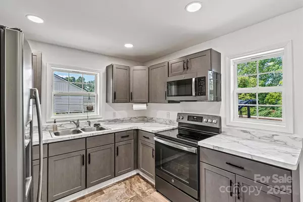 428 Folk ST NW, Lenoir, NC 28645