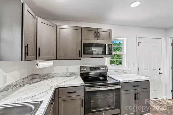 428 Folk ST NW, Lenoir, NC 28645