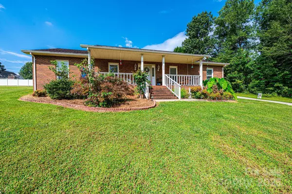575 Boxwood ST, Hudson, NC 28638