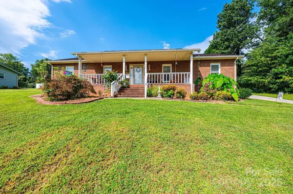 575 Boxwood ST, Hudson, NC 28638