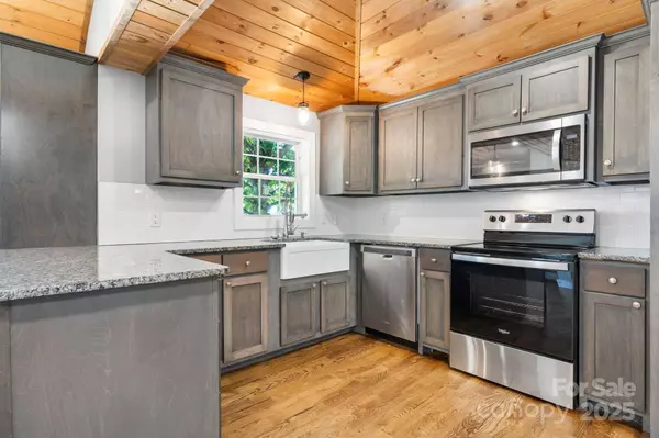 4921 Mccall Town RD, Granite Falls, NC 28630