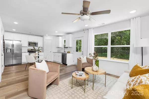 2940 21st Street LN NE, Hickory, NC 28601