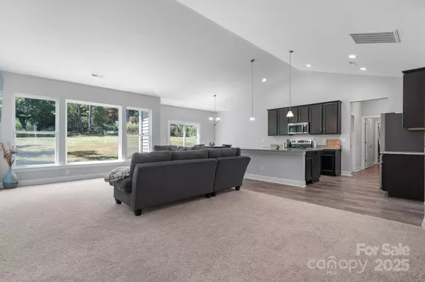 4903 Rio De Luna None, Hickory, NC 28601