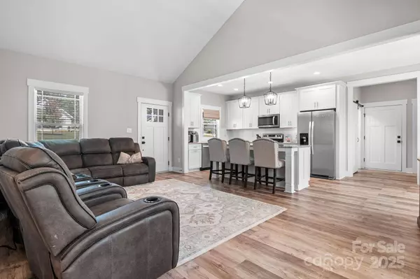 1724 Ivey CT, Maiden, NC 28650