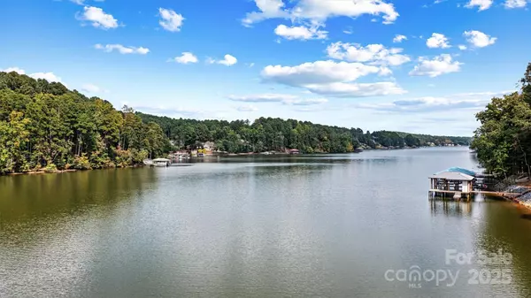 148 Winwood CIR, Granite Falls, NC 28630