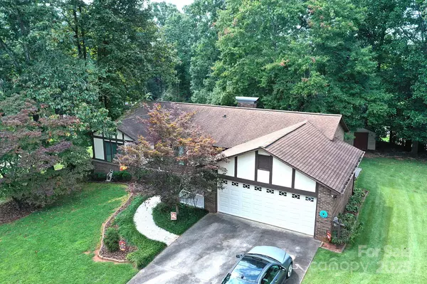 112 Royal Oak CT, Lenoir, NC 28645