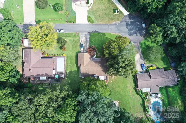 112 Royal Oak CT, Lenoir, NC 28645