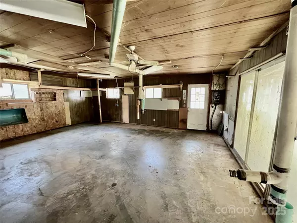 2438 Annwood CT #57, Newton, NC 28658