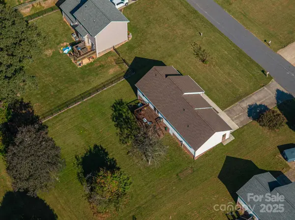 1371 Millrace DR, Conover, NC 28613