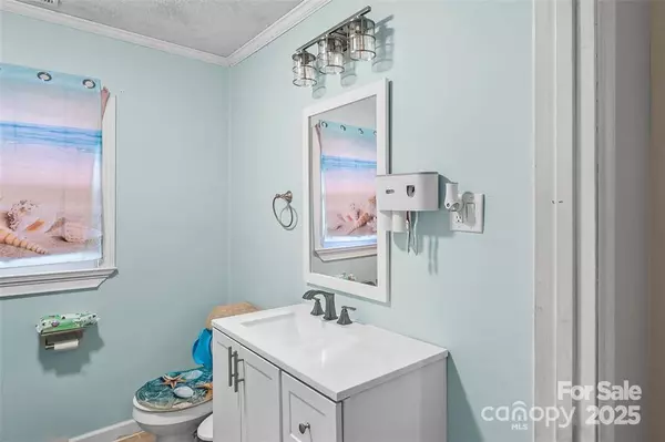 1245 Mitchell AVE, Statesville, NC 28677