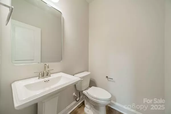 815 N Laurel ST, Lincolnton, NC 28092