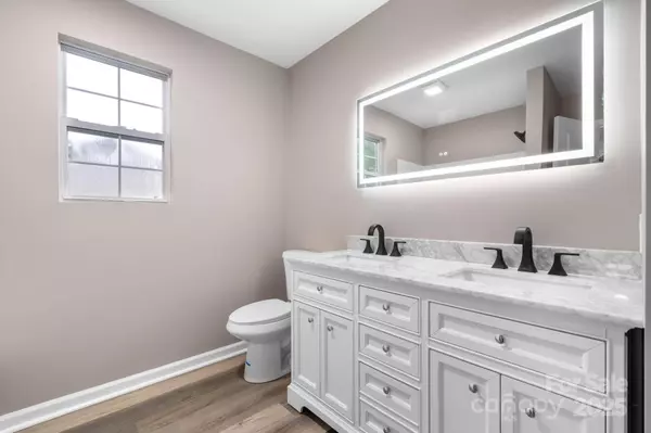 3784 Pennsylvania AVE, Lenoir, NC 28645