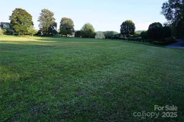 2250 Cedar Rock Estates DR, Lenoir, NC 28645