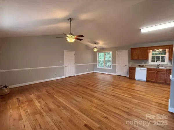 210 Forest Brook PL, Lenoir, NC 28645