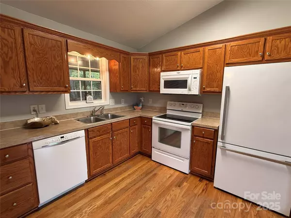 210 Forest Brook PL, Lenoir, NC 28645