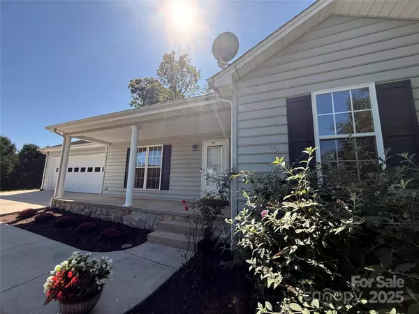 210 Forest Brook PL, Lenoir, NC 28645