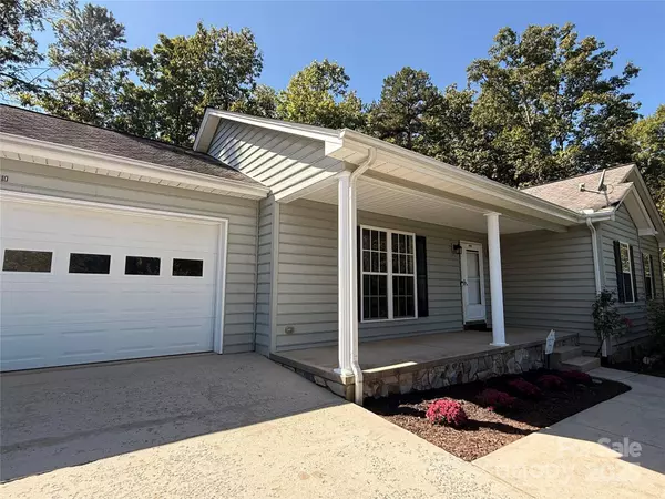 210 Forest Brook PL, Lenoir, NC 28645