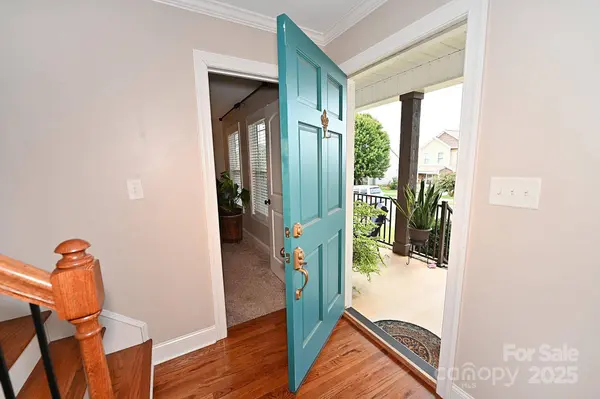 1144 13th Avenue CIR NE, Hickory, NC 28601