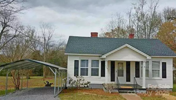 504 N Spring AVE, Newton, NC 28658