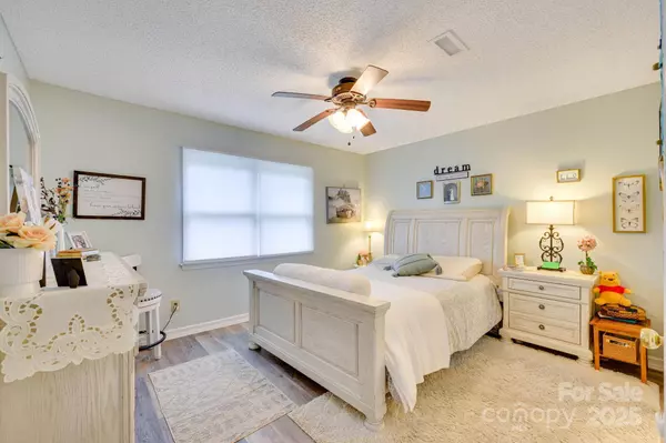 605 8th AVE SW #B5, Conover, NC 28613