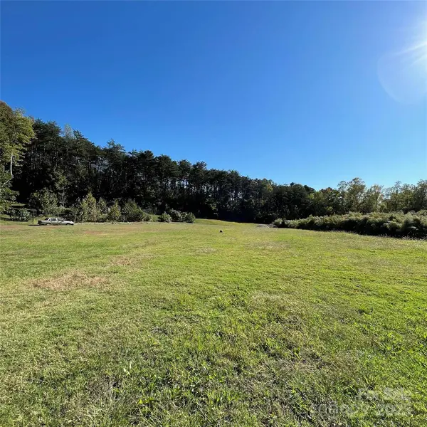 339 29th Avenue DR NW, Hickory, NC 28601