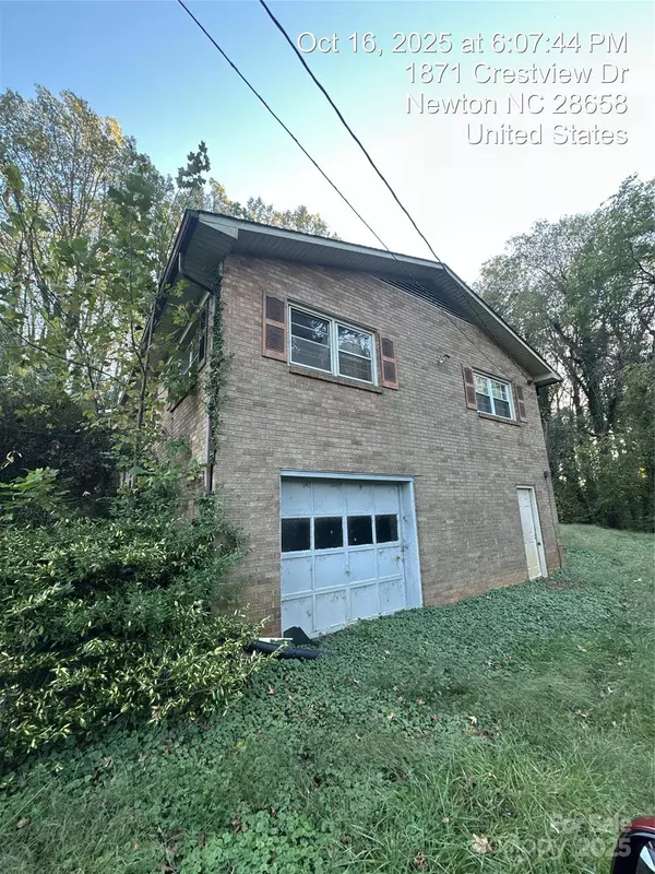 1871 Crestview DR, Newton, NC 28658