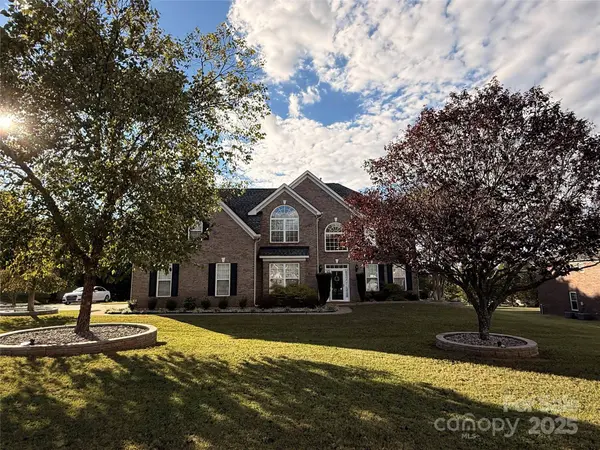 105 Summer Breeze CT, Statesville, NC 28677